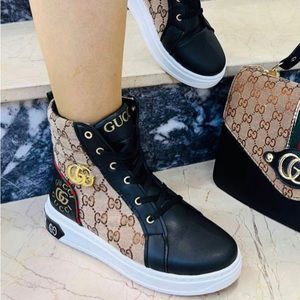 Gucci Sneakers